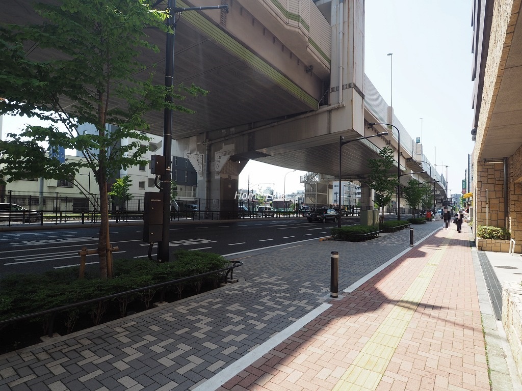 カテリーナ池袋西プラザタワー　前面道路